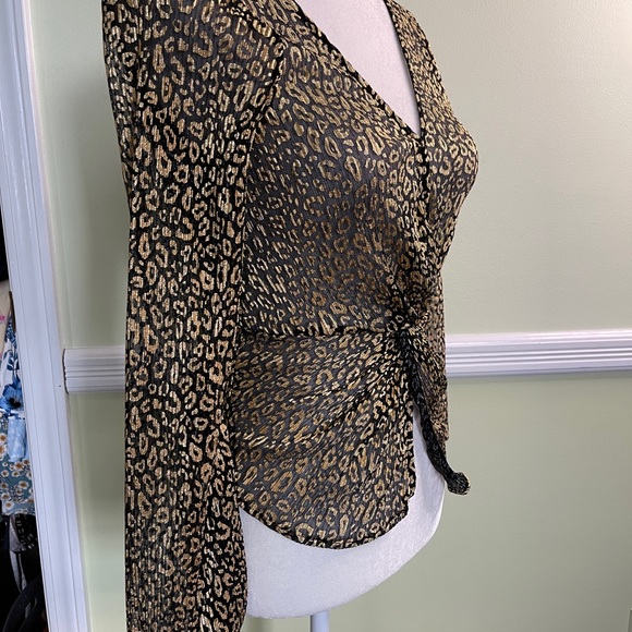 Brand New Blouse - Picture 5 of 6